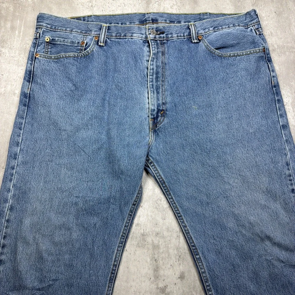 Levi's 505 Jeans Mens 44x30 Blue Regular Fit Straight Leg Medium Wash Denim
